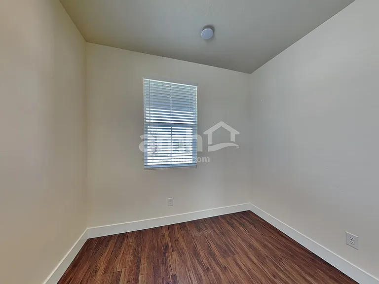 1461 W Afton St — Photo 7