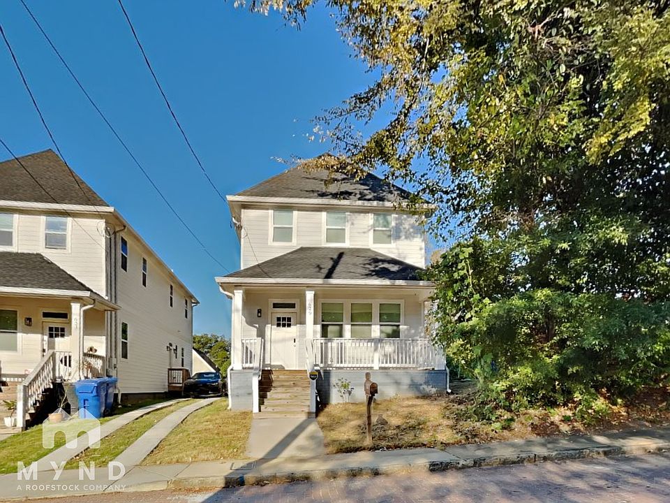 1st image of 629 Windsor St SW