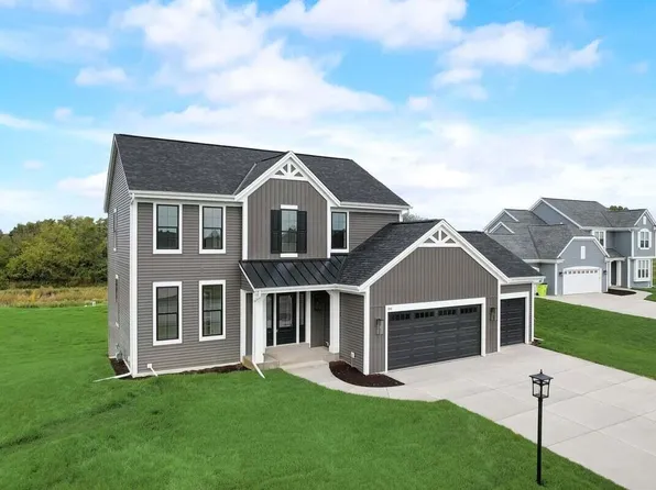 662 Twin Creeks DRIVE, Dousman, WI 53118