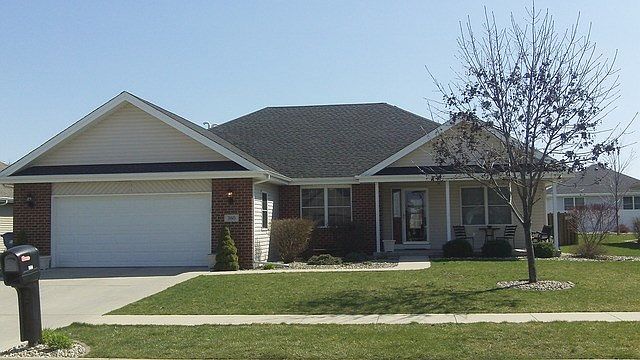 1st image of 360 Center Point Dr N