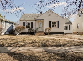 18413 Burnham Ave, Lansing, IL 60438