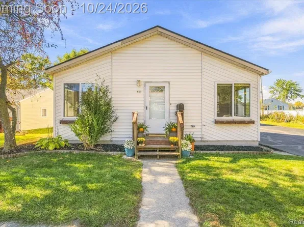 117 Wexford Ave, Belleville, MI 48111