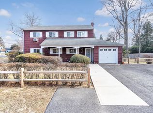 17 Jefferson Ave, Northport, NY 11768
