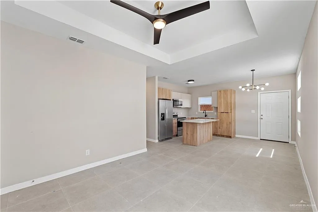 2 bed, 2.0 bath, 980 sqft, $1,050 — Photo 3