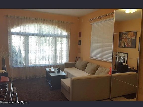 5th image of 350 Beach Ave