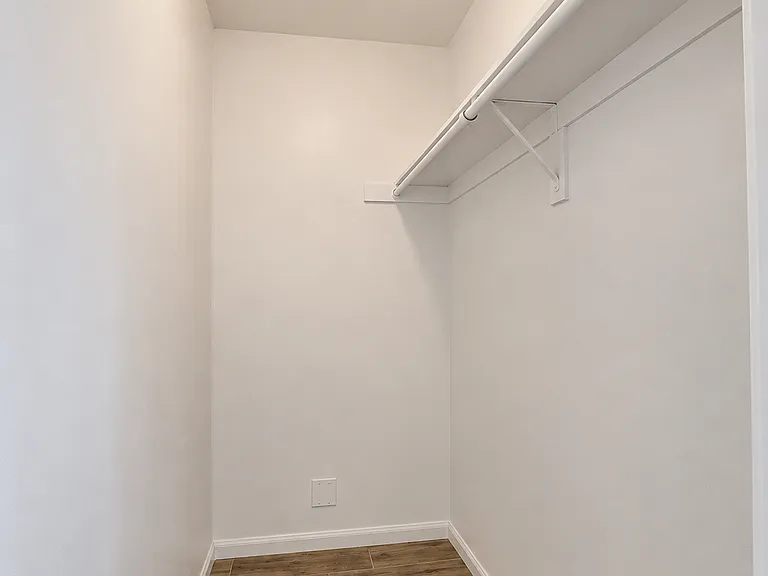 2677 Monterey Pl — Photo 8