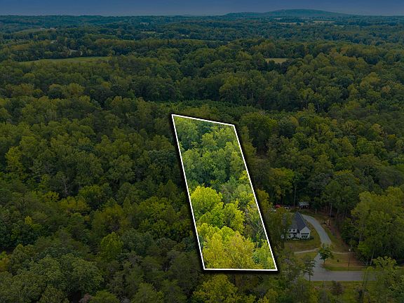 2nd image of 13 Ivy Ln