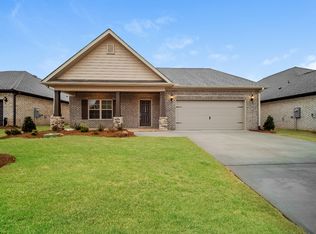 109 Grove Cir, Meridianville, AL 35759
