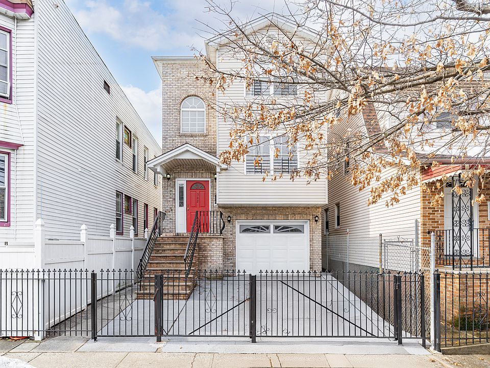 1st image of 362 N 6th St Floor 2