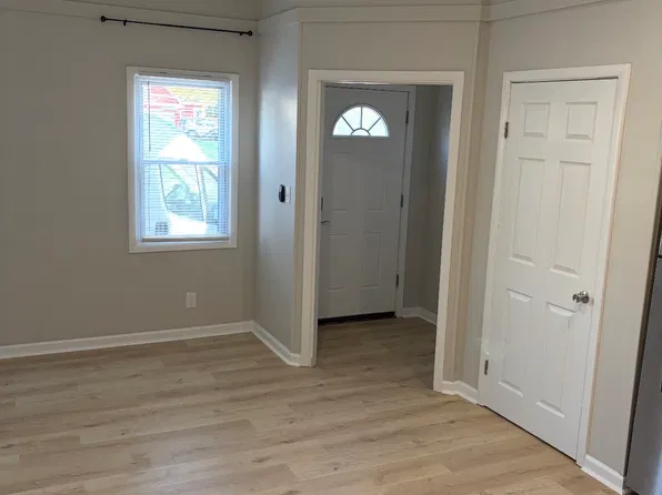 36 School St APT 1, Lancaster, NY 14086