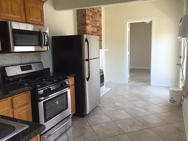 814 Philip St — Photo 8
