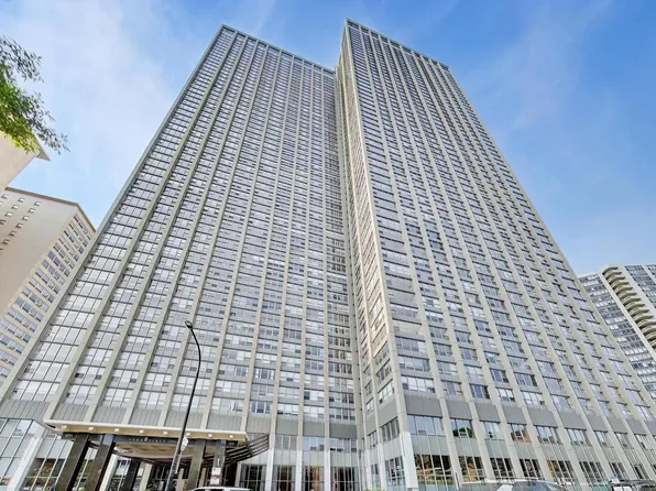 655 W Irving Park Rd APT 2801, Chicago, IL 60613