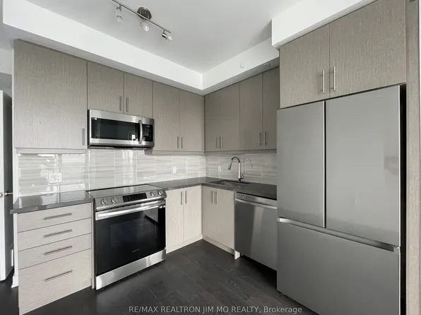 95 Oneida Cres, Richmond Hill, ON