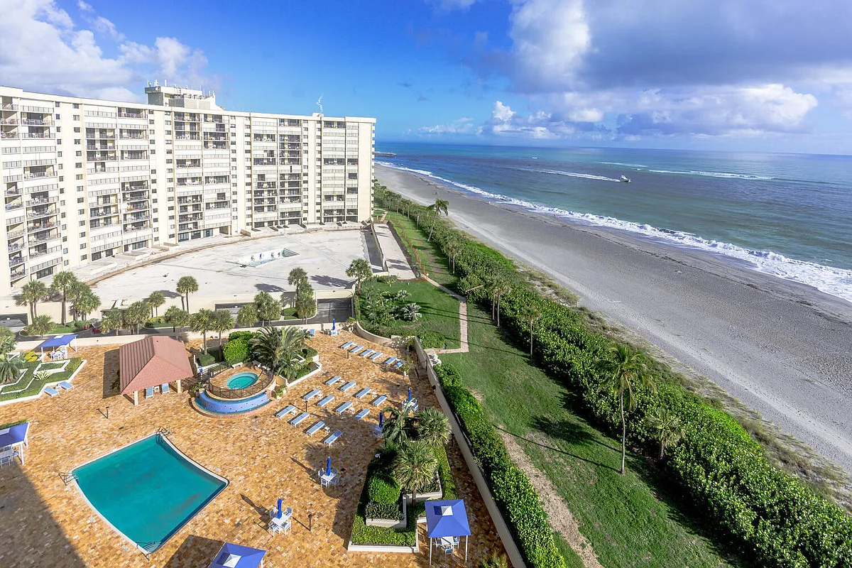 Building Photo - 100 Ocean Trail Way #1202
