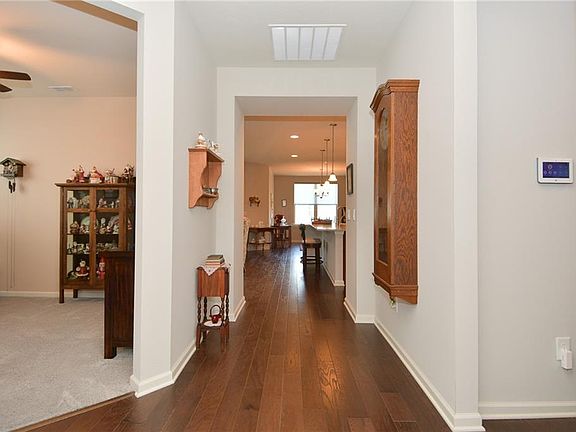 2nd image of 4883 Dahlia Dr