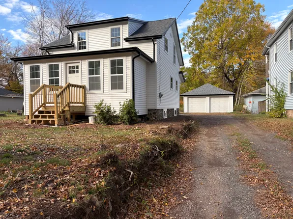 1941 Peck Ln, Cheshire, CT 06410