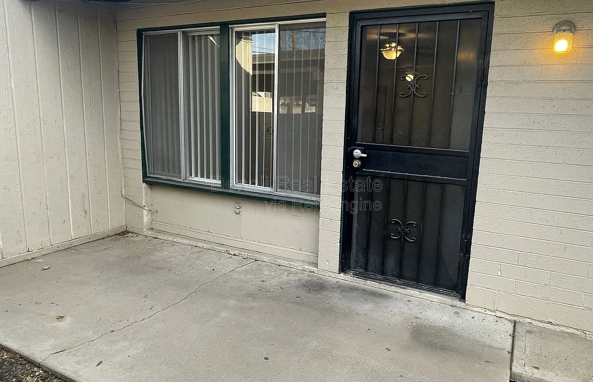 Building Photo - 4719 N 15th Ave #4