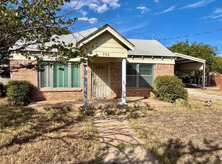 702 W Walnut St, Coleman, TX 76834