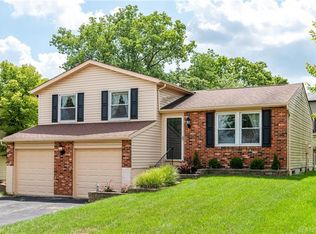 2378 Cross Village Dr, Miamisburg, OH 45342