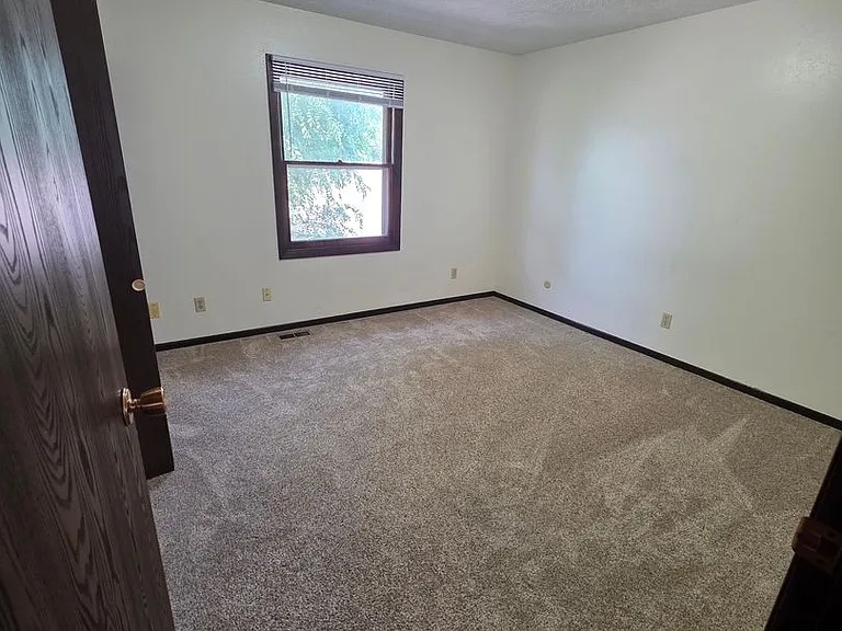 509 Elm Ave #7 — Photo 4