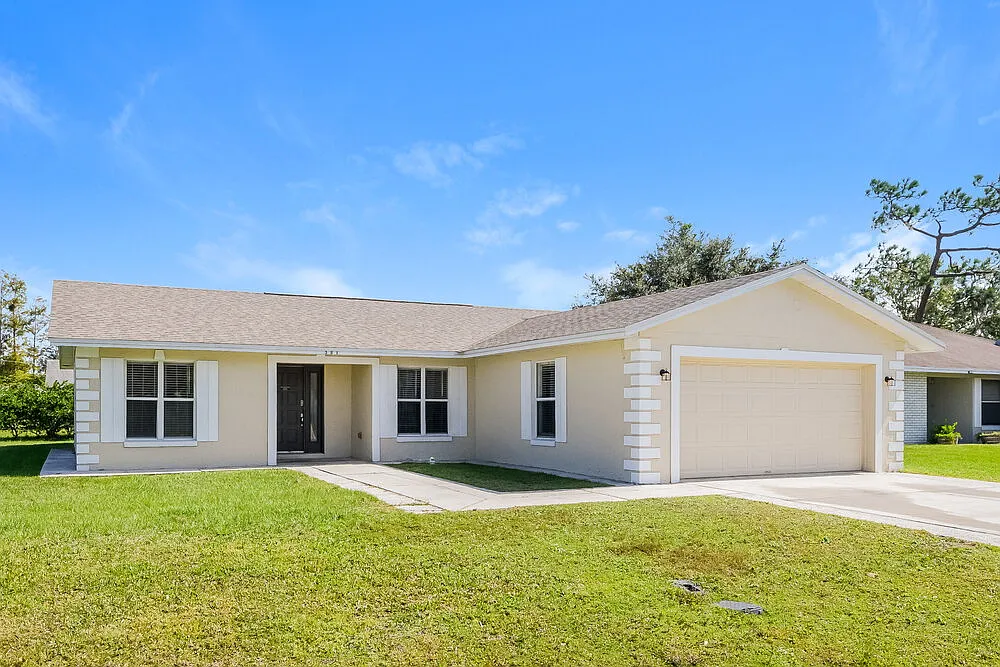 5 bed, 3.0 bath, 1941 sqft, $2,225 — Photo 3
