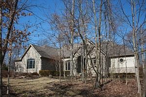 1st image of 1928 Loch Lomond Dr