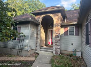124 Debbie Dr, Drums, PA 18222