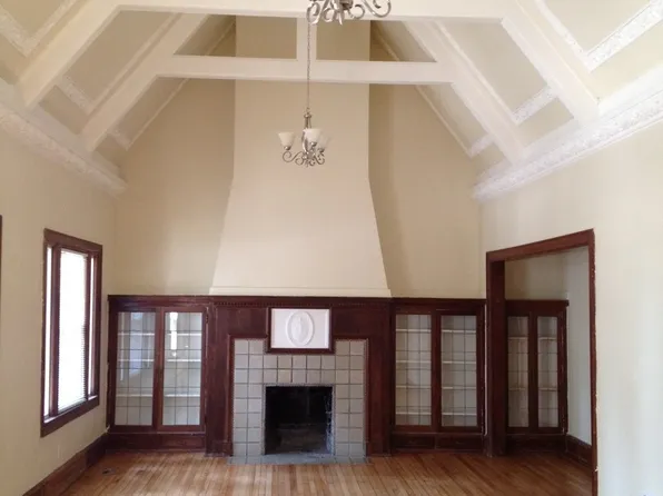 2704 E Hartford Ave #12, Milwaukee, WI 53211