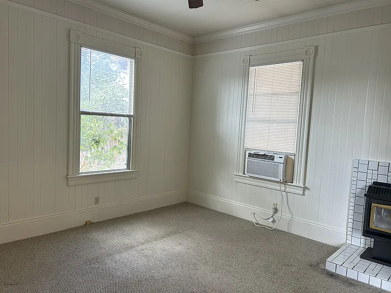 143 W E St #1 — Photo 5