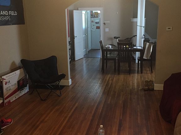 2nd image of 387 E 16th Ave