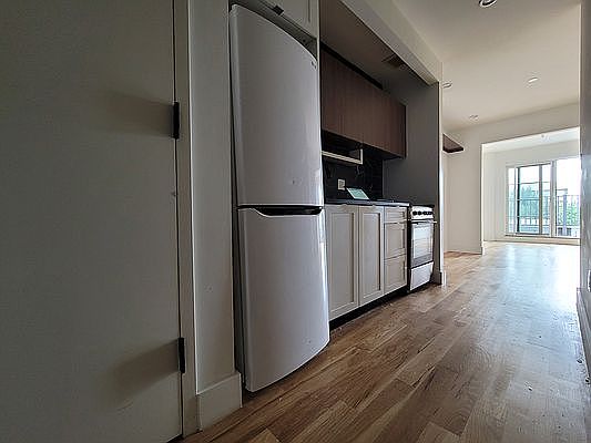3rd image of 830 Saint Johns Pl #5C