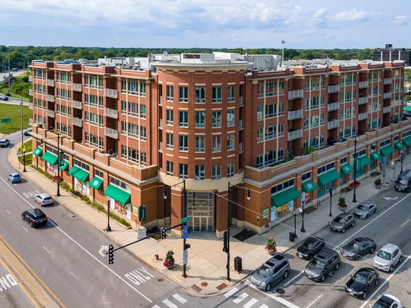 6000 N Cicero Ave APT 205, Chicago, IL 60646