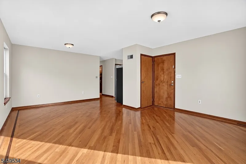3 bed, 2.0 bath, $3,600 — Photo 2