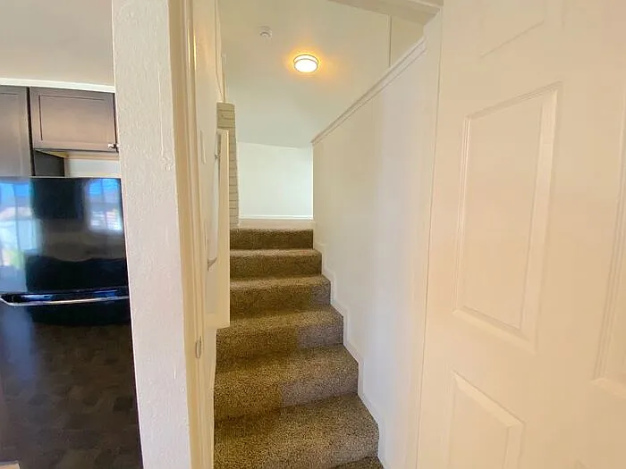 1100 Sutro St — Photo 26