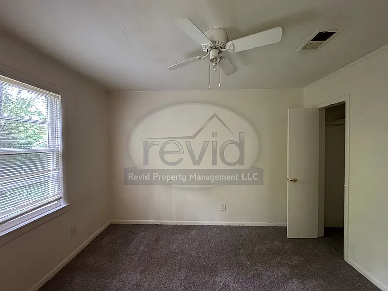 3749 Douglass Ave — Photo 8