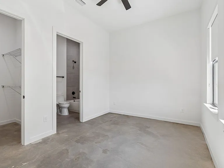 1218 E Kay St #14 — Photo 9