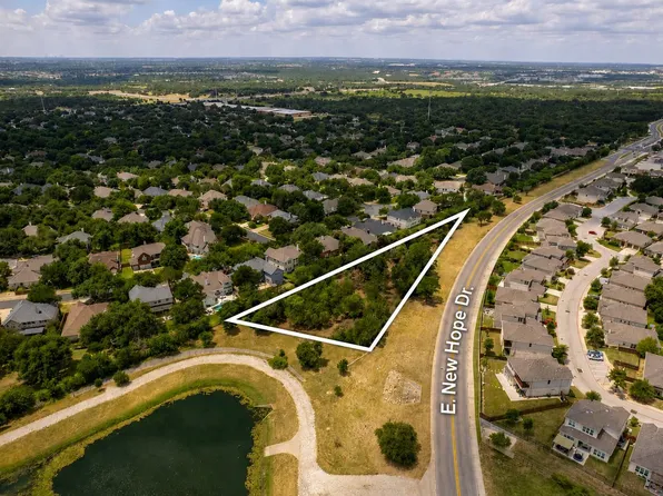 4770 E New Hope Dr, Round Rock, TX 78681