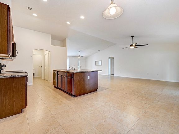 5th image of 2622 Ramsdale Dr SE