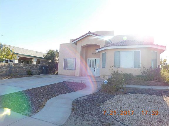 2nd image of 988 N 6th Dr