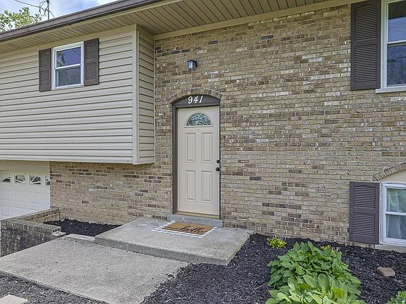 3rd image of 941 Hillview Rd