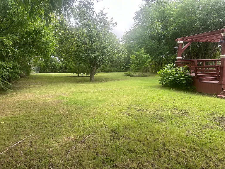 8811 Stults Rd — Photo 3