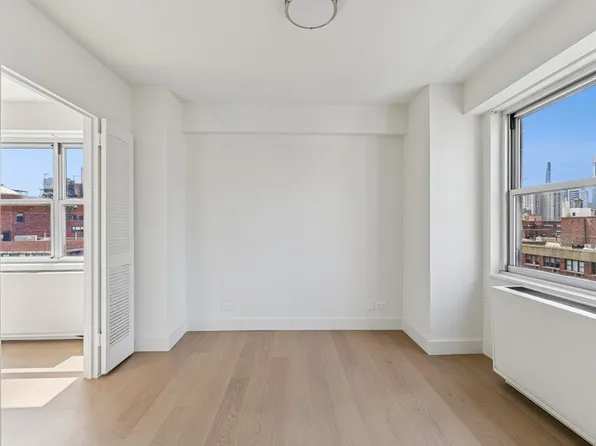 1520 York Avenue image 3 of 19