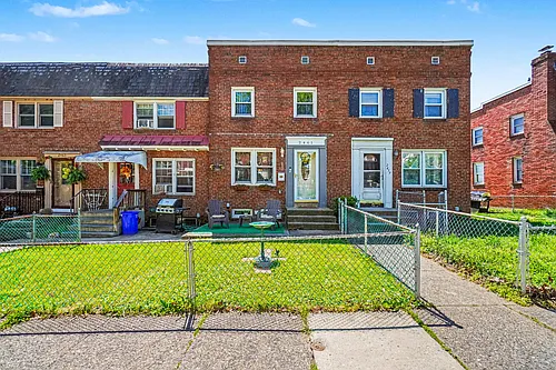 2461 Adrian St Photo 1