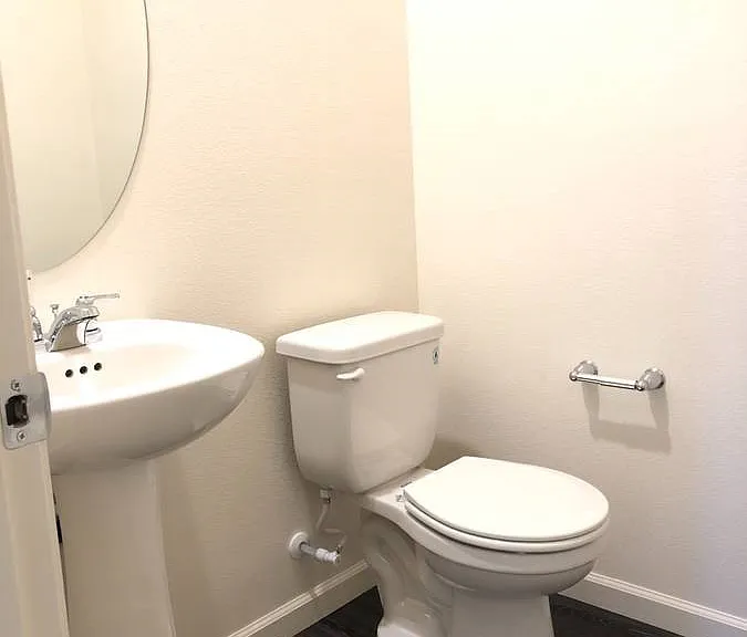 623 Phelps Dr — Photo 5