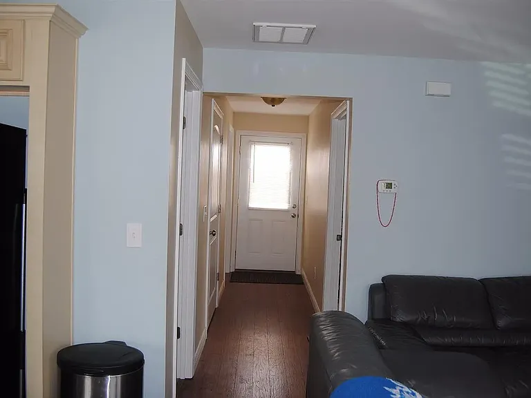 249 N 5th St — Photo 5