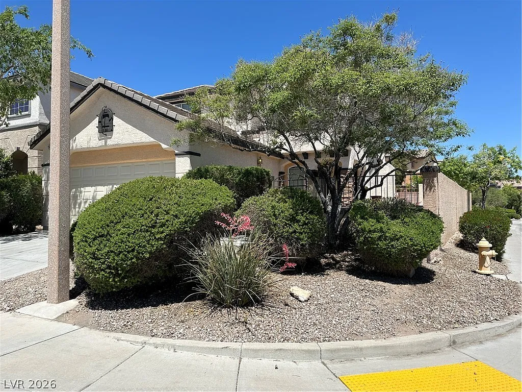Building Photo - 11420 Drappo Ave