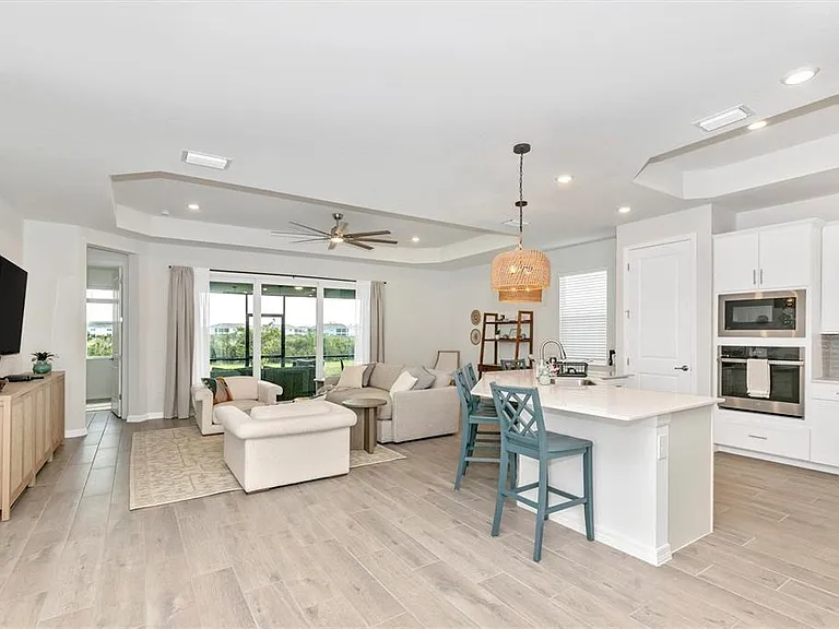 17672 Santorini Ct — Photo 17