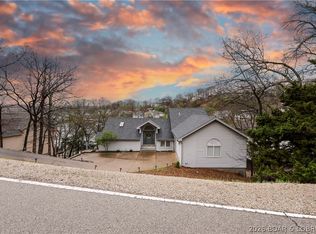 520 Eagle Dr, Lake Ozark, MO 65049