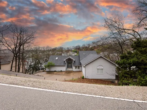 520 Eagle Dr, Lake Ozark, MO 65049