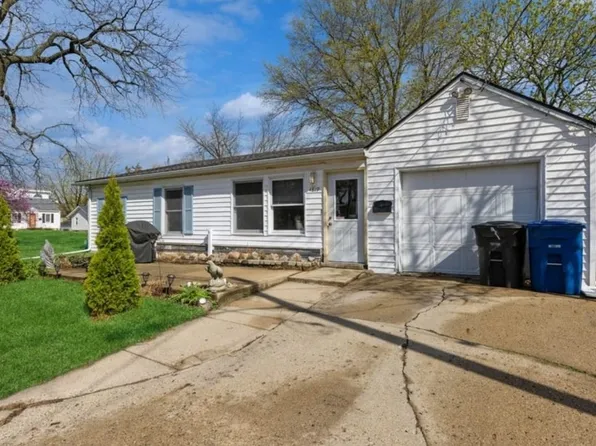 4819 Snyder Ave, Des Moines, IA 50310